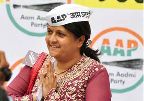 Aam Aadmi Party’s Anjali Damania, Preeti Menon resign from party posts –