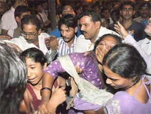 Patna stampede: Manjhi stunned during surprise visit to PMCH
