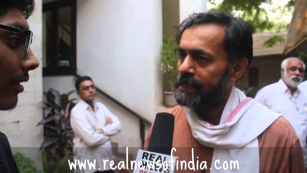 Chit Chat with AAP Yogendra Yadav- We will face competition in Delhi elections