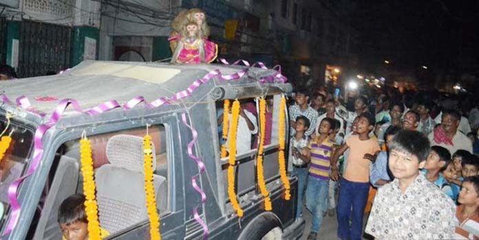 Indian man holds ‘wedding’ for monkey couple