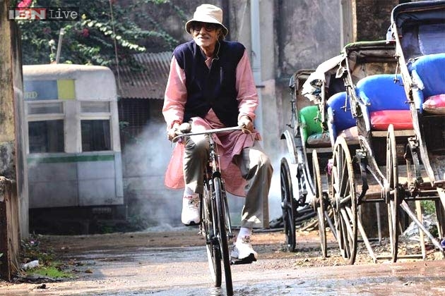 Amitabh Bachchan, ‘Piku’ team shoot at iconic Howrah Bridge