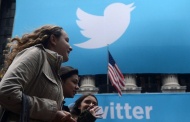 Twitter given junk credit rating