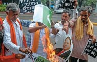 Protest outside Pak High Commissioner’s residence