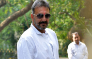 Actor Sanjay Dutt to go back to Yerwada jail today