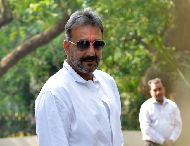 Actor Sanjay Dutt to go back to Yerwada jail today