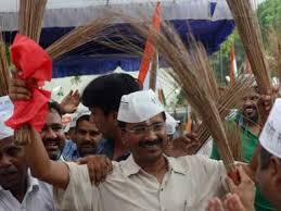 Unfazed by EC notice, Arvind Kejriwal holds mass show of strength in Delhi