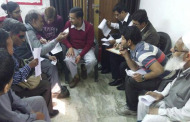 Arvind Kejriwal holds ‘janata darbar’ in Kaushambi
