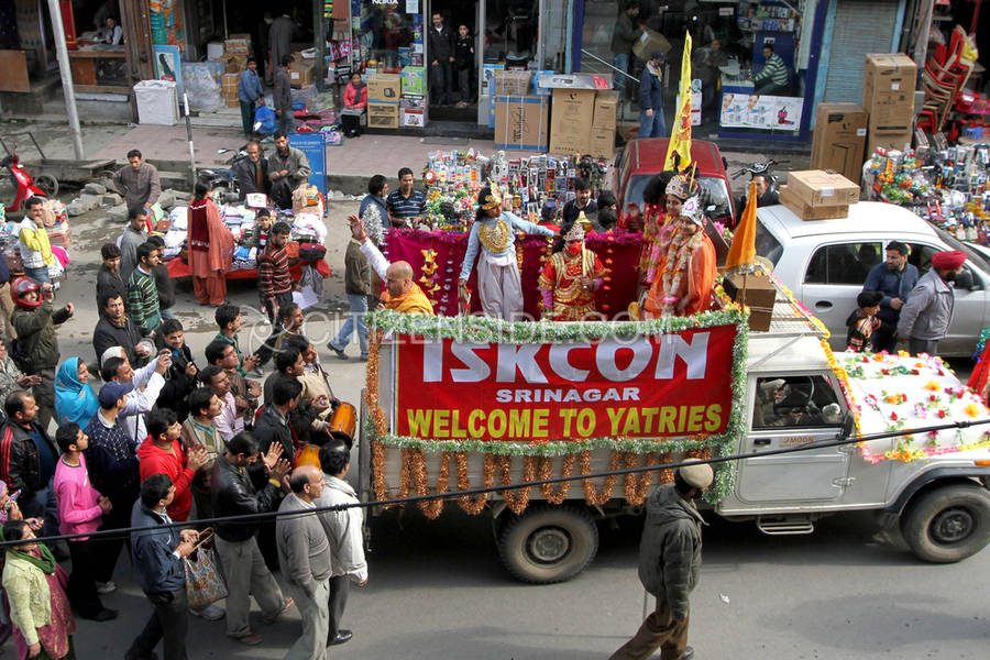 Ram Navami celebrated with religious fervor, gaiety in Kashmir