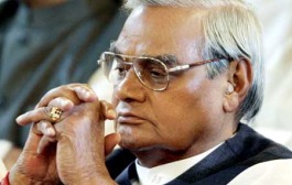 Atal Bihari Vajpayee conferred Bharat Ratna by President Pranab Mukherjee
