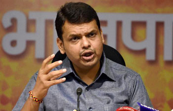 Fadnavis defends minister who carried revolver at kids’ event
