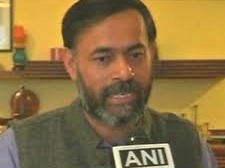 Removal of Yadav, Bhushan to be discussed in AAP’s NC meeting Last Updated: