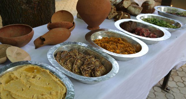 Archaeological team prepares 4,000-year-old Hittite meals