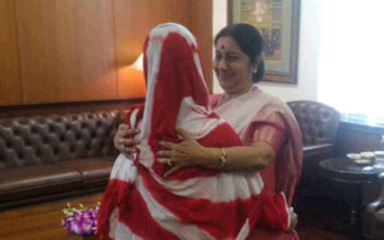 Geeta meets Sushma Swaraj, says her heart was always in India