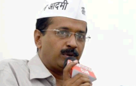 Kejriwal slams police for entering Kerala House