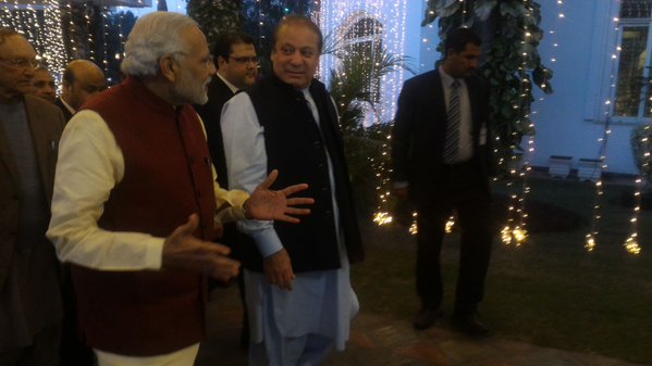PM Modi breaks the ice- Surprise visit to Pakistan