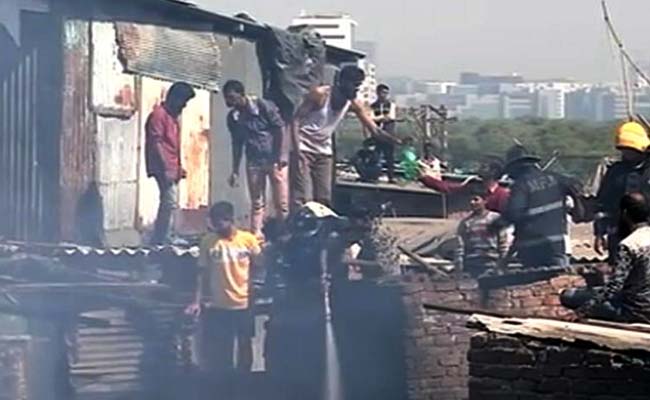 Fire breaks out at Mahatma Gandhi Memorial Hospital in Mumbai. 5 fire engines rushed to the spot.