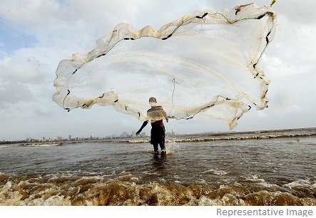 87 Indian fishermen return home