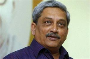 Parrikar questions Cong”s claim on blacklisting AgustaWestland