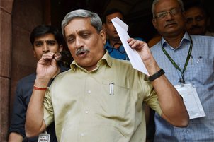 Those linked to chopper deal got ”good positions”: Parrikar