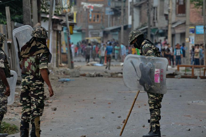 Curfew clamped in Kashmir ahead of Friday prayers