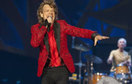 Mick Jagger to become dad for the eighth time