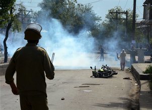 Govt panel for chilli-filled grenades, stun lac shells as alternatives to pellet guns