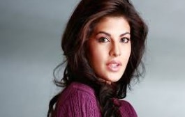 Jacqueline stuns in Rajesh Pratap Singh, as designer misses the