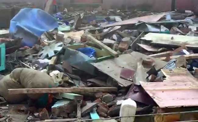 Building collapses in Mumbai